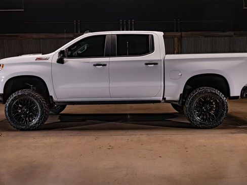 Used 2024 Chevrolet Silverado 1500 LT Trail Boss AWD/4WD image 6
