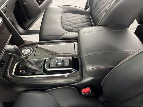 Used 2023 Nissan Armada Platinum w/ Captain's Chairs Package RWD image 29