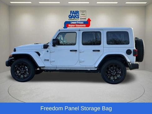 Certified 2025 Jeep Wrangler Unlimited Sahara w/ Safety Group AWD/4WD image 11