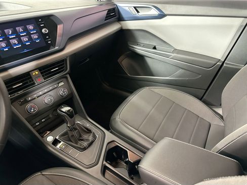 Certified 2022 Volkswagen Taos SE image 21