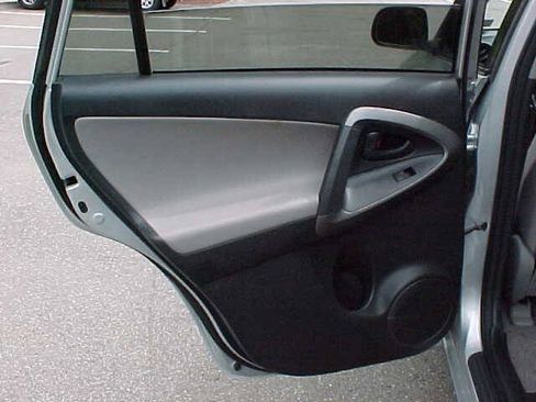 Used 2009 Toyota RAV4 4WD image 13
