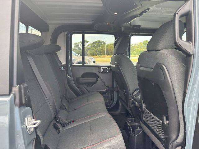 Used 2026 Jeep Gladiator Rubicon AWD/4WD image 15
