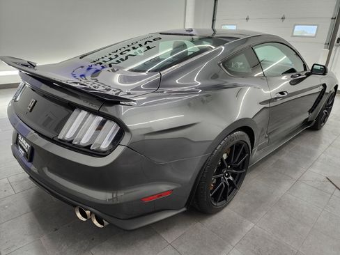 Used 2016 Ford Mustang Shelby GT350 w/ Technology Package RWD image 5