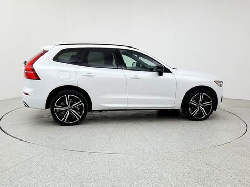 Used 2021 Volvo XC60 T8 R-Design w/ Advanced Package image 4