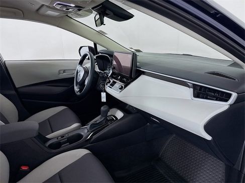 Certified 2025 Toyota Corolla LE image 26