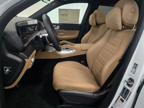 New 2026 Mercedes-Benz GLS 450 4MATIC image 13