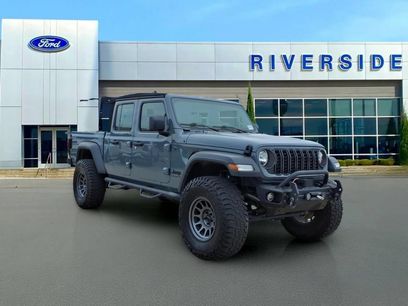 Used 2024 Jeep Gladiator Sport