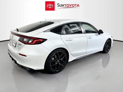 Used 2022 Honda Civic Sport Touring image 4