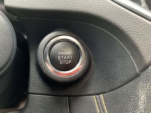 Used 2022 Subaru Crosstrek 2.5i Sport w/ Moonroof Package image 22