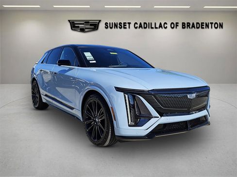 New 2026 Cadillac Lyriq V AWD/4WD image 1