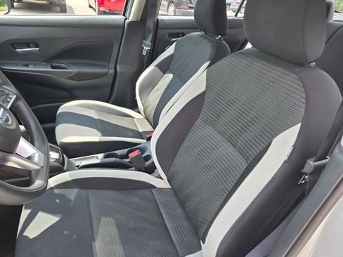 Used 2021 Nissan Versa SV FWD image 16