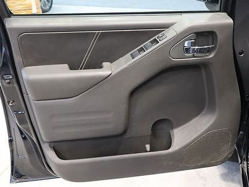 Used 2021 Nissan Frontier PRO-4X w/ Pro-4x Utility Package image 18