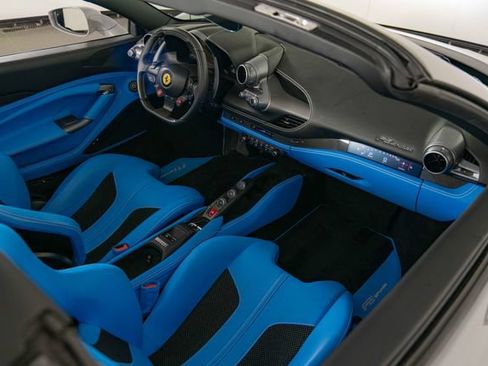 Used 2023 Ferrari F8 Tributo RWD image 24