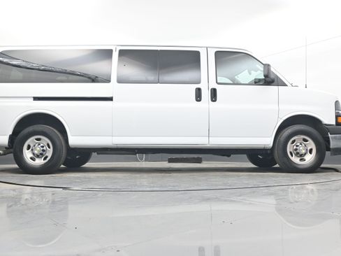 Used 2024 Chevrolet Express 3500 LT w/ LT Preferred Equipment Group image 27