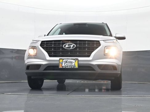 New 2026 Hyundai Venue SE FWD image 22
