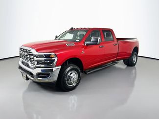 New 2026 RAM 3500 Tradesman AWD/4WD video 3