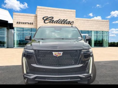 Used 2024 Cadillac Escalade Sport AWD/4WD image 5
