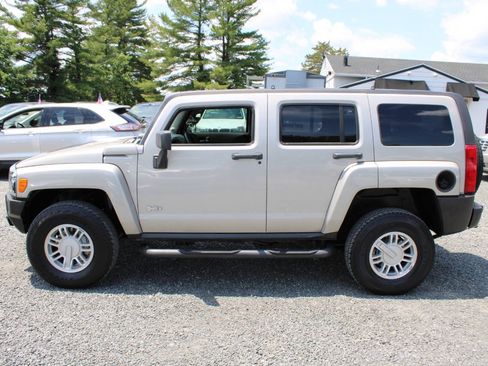 Used 2007 HUMMER H3 AWD/4WD image 10