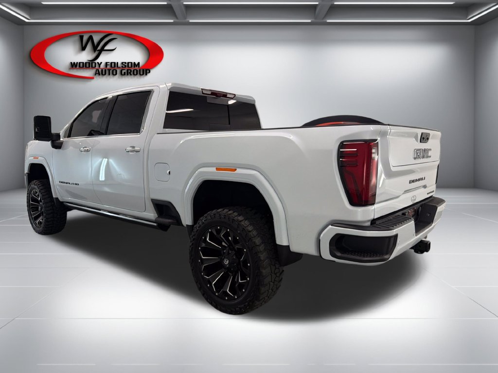Used 2026 GMC Sierra 2500 Denali Ultimate w/ LPO, Black Badging Package AWD/4WD image 9