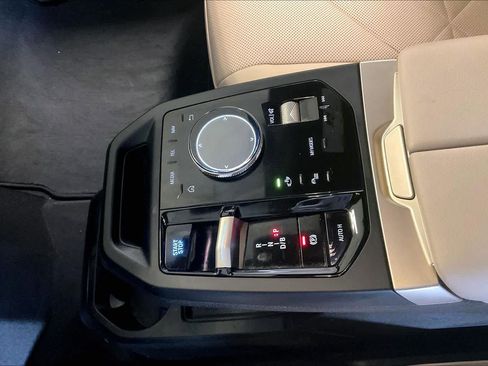 Certified 2023 BMW iX xDrive50 image 15