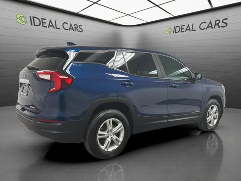 Used 2023 GMC Terrain SLE w/ LPO, Floor Liner Package AWD/4WD image 5