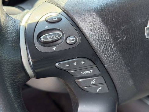 Used 2018 Nissan Pathfinder SL w/ SL Premium Package AWD/4WD image 12