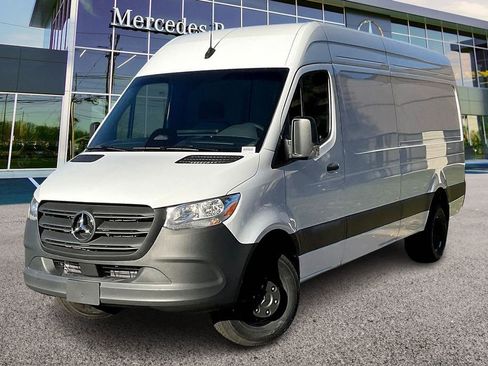 New 2026 Mercedes-Benz Sprinter 4500 image 2