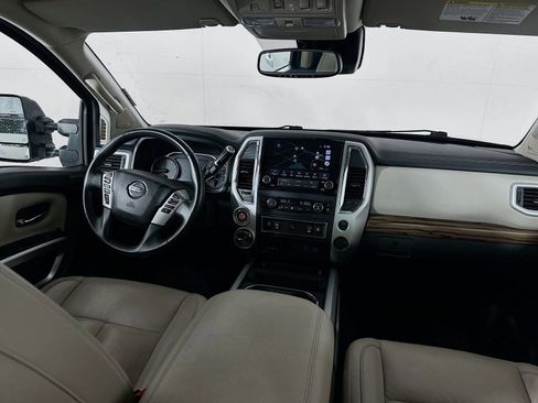 Used 2021 Nissan Titan SL w/ Moonroof Package AWD/4WD image 25