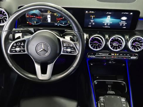 Used 2022 Mercedes-Benz GLB 250 image 24