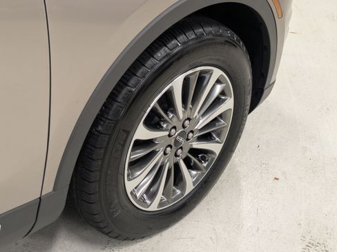 Used 2020 Lincoln Nautilus FWD w/ Equipment Group 101A image 12