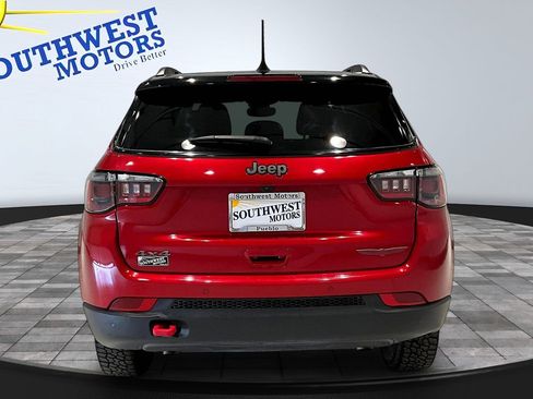 Used 2025 Jeep Compass Trailhawk AWD/4WD image 5