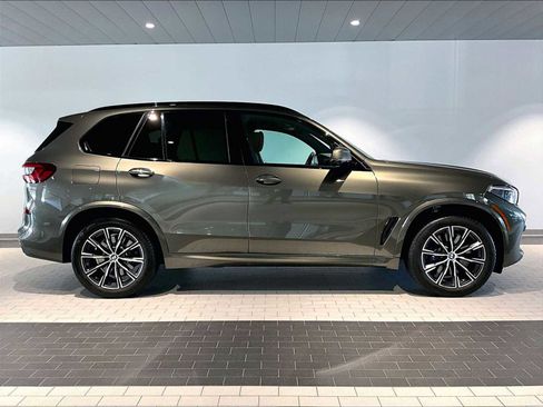 Used 2022 BMW X5 M50i w/ Executive Package AWD/4WD image 11