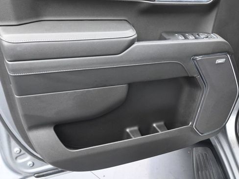 Used 2024 Chevrolet Silverado 1500 LT Trail Boss w/ Convenience Package II AWD/4WD image 10