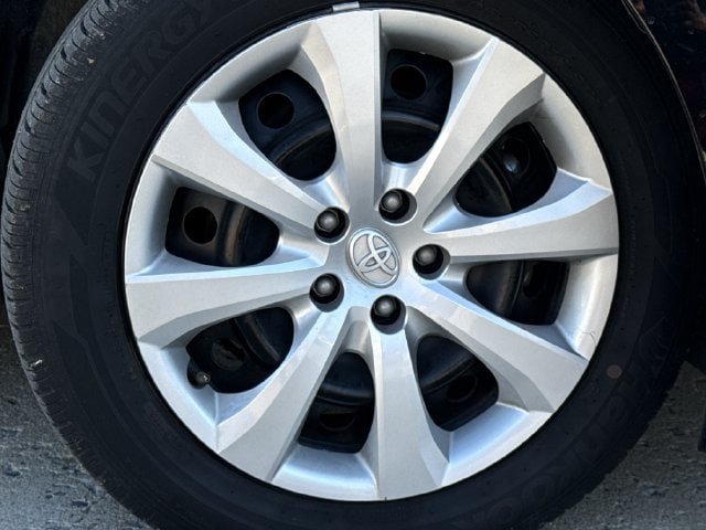 Used 2025 Toyota Corolla LE FWD image 10