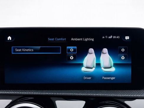 Used 2022 Mercedes-Benz CLA 35 AMG 4MATIC image 27