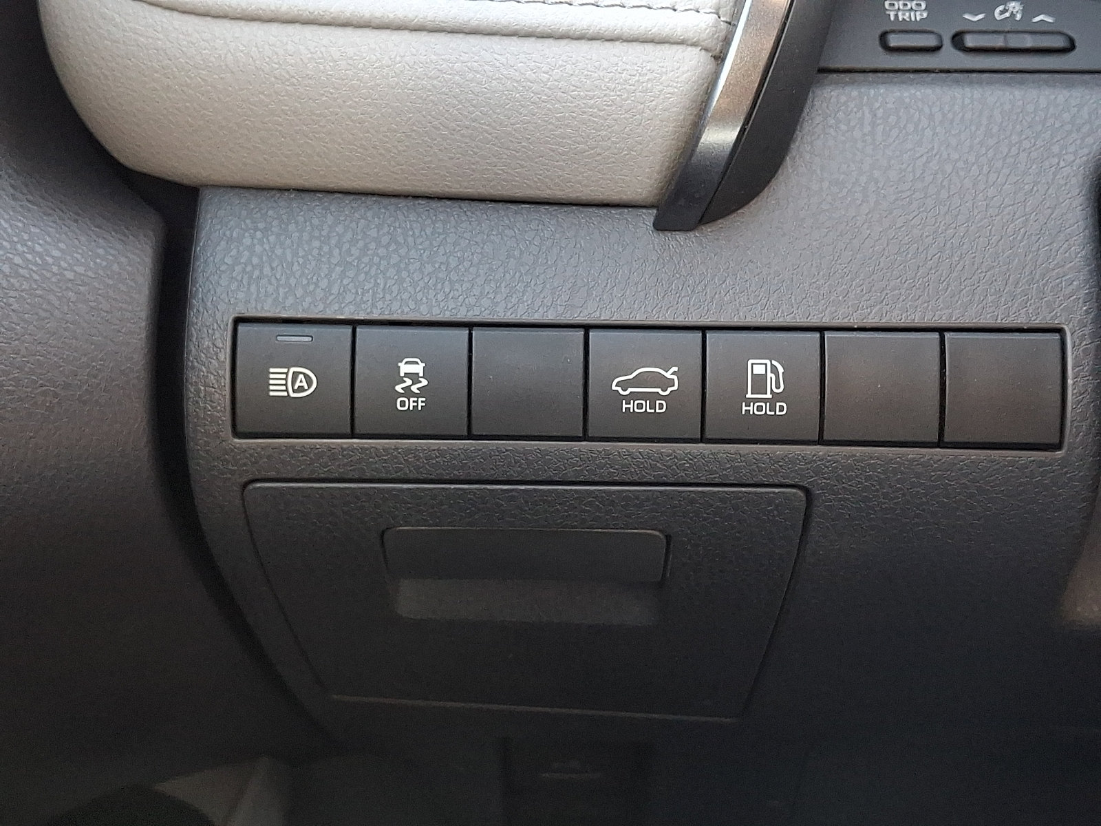 Used 2019 Toyota Camry SE w/ Protection Package (Q2) FWD image 24