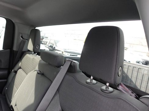 Used 2023 Chevrolet Silverado 1500 Custom image 24