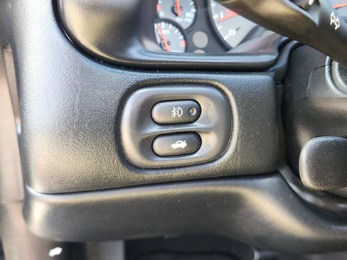 Used 2002 Chevrolet Corvette Convertible w/ Preferred Equipment Group2 RWD image 15