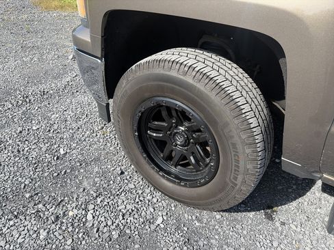 Used 2015 Chevrolet Silverado 1500 LTZ Z71 w/ LTZ Plus Package AWD/4WD image 11