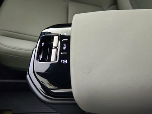 New 2026 Volvo EX30 Ultra w/ Protection Package AWD/4WD image 15