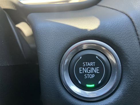 Used 2023 GMC Yukon XL AT4 w/ AT4 Premium Plus Package AWD/4WD image 33