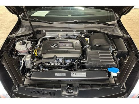 Used 2016 Volkswagen GTI SE FWD image 4