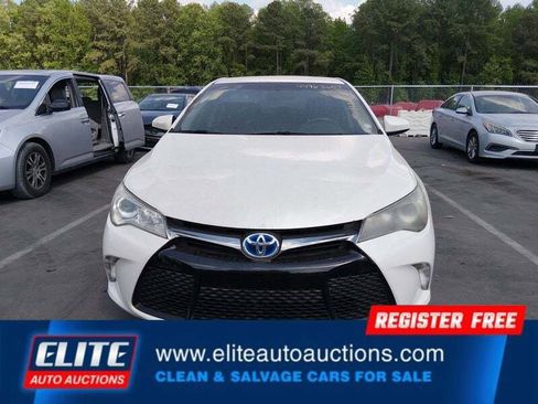 Used 2015 Toyota Camry SE FWD image 23