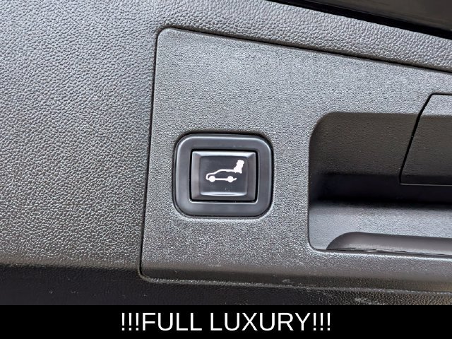 Used 2022 Cadillac XT5 Premium Luxury AWD/4WD image 22