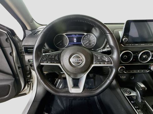 Used 2020 Nissan Sentra SV FWD image 13
