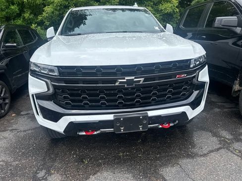 Used 2024 Chevrolet Suburban Z71 w/ Z71 Off-Road Package AWD/4WD image 5