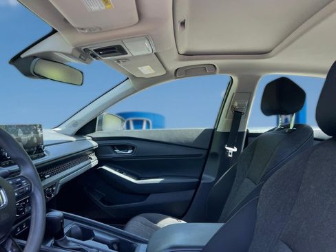 Used 2025 Honda Accord SE image 13