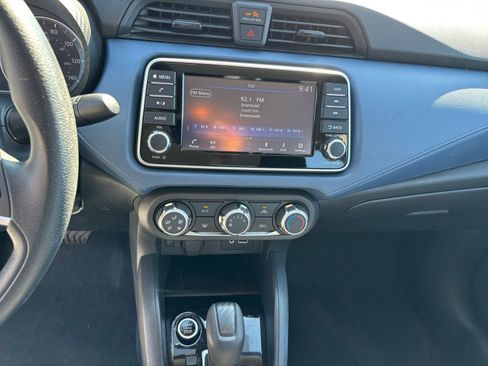 Used 2025 Nissan Versa SV FWD image 14