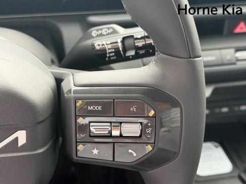 New 2027 Kia Seltos X-Line S w/ X-Line S Premium Package AWD/4WD image 13