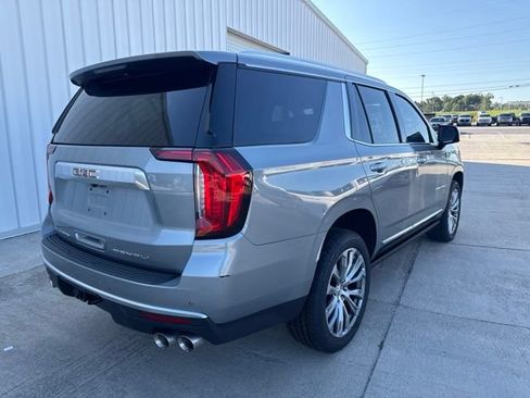 Used 2024 GMC Yukon Denali AWD/4WD image 5